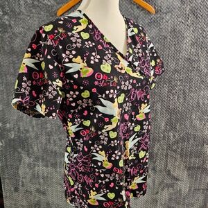 Disney Tinkerbell Scrub Top Women's Medium Black Fairy Valentine Print V-Neck
